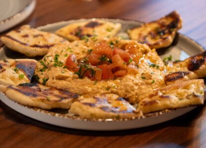pita-bread-with-hummus